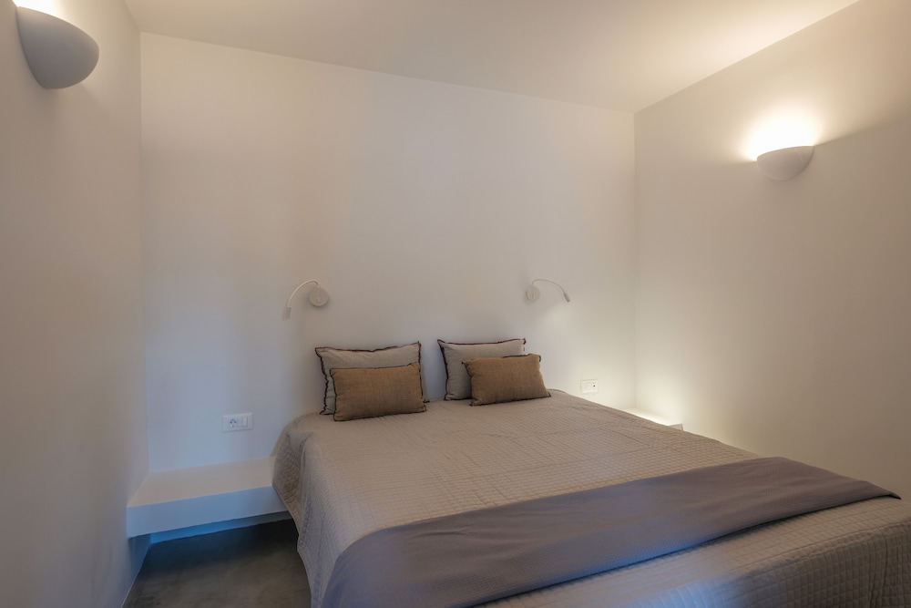 Studio Semi Basement with Private Patio