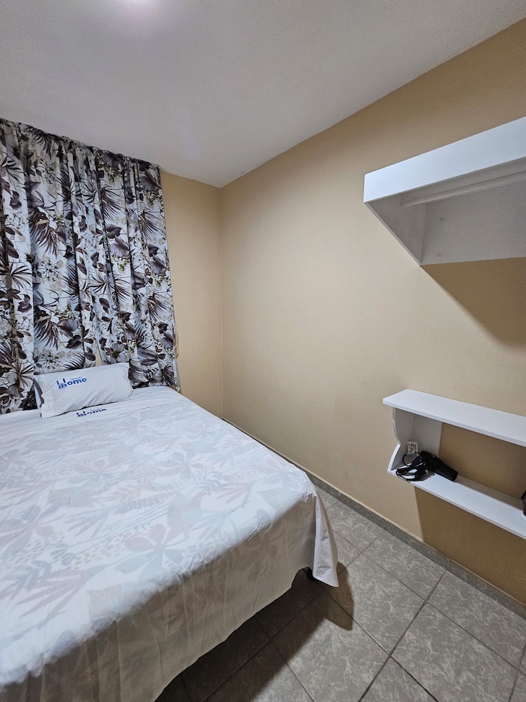Basic Apartment photo 1