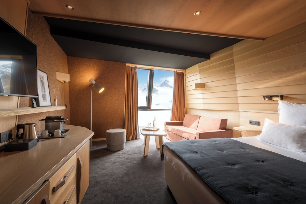 Club Room