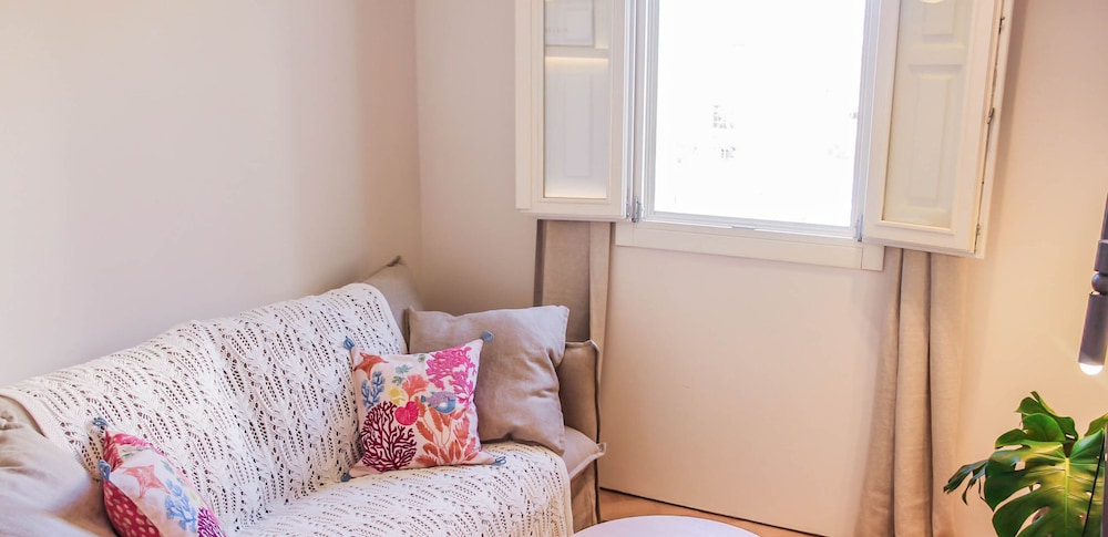 Apartment, 2 Bedrooms (A2) - Photo 9
