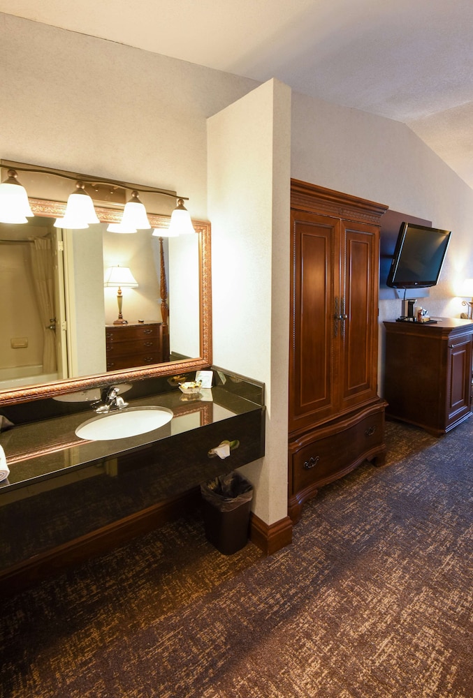 Suite, Multiple Beds, Non Smoking, Courtyard Area (with Sofabed) - Photo 22