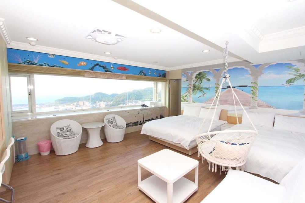 Deluxe Suite photo 1