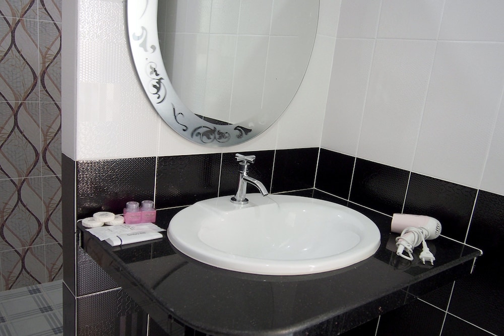 Deluxe Seaview Ground Floor photo 3