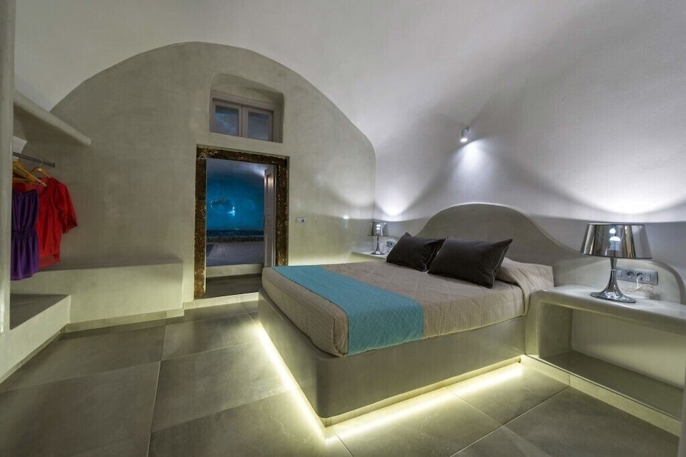 Nefeli Suite Private Pool