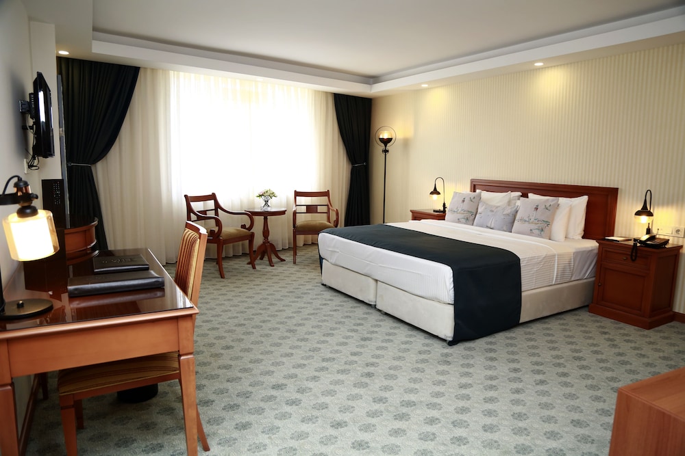 Standard Double or Twin Room, Non Smoking - Photo 13