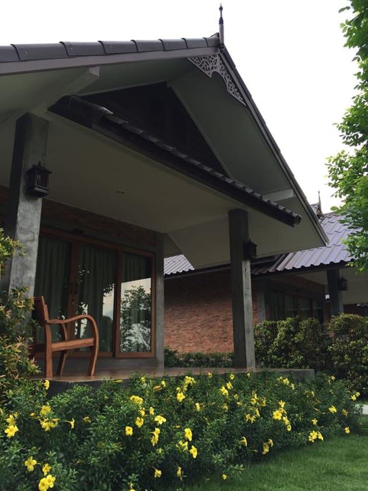 Bungalow photo 2
