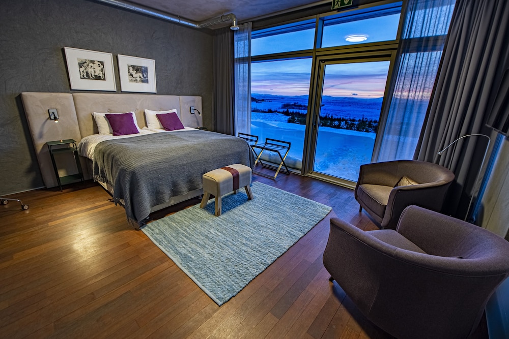 Junior Suite, 1 Bedroom, Accessible, Hill View