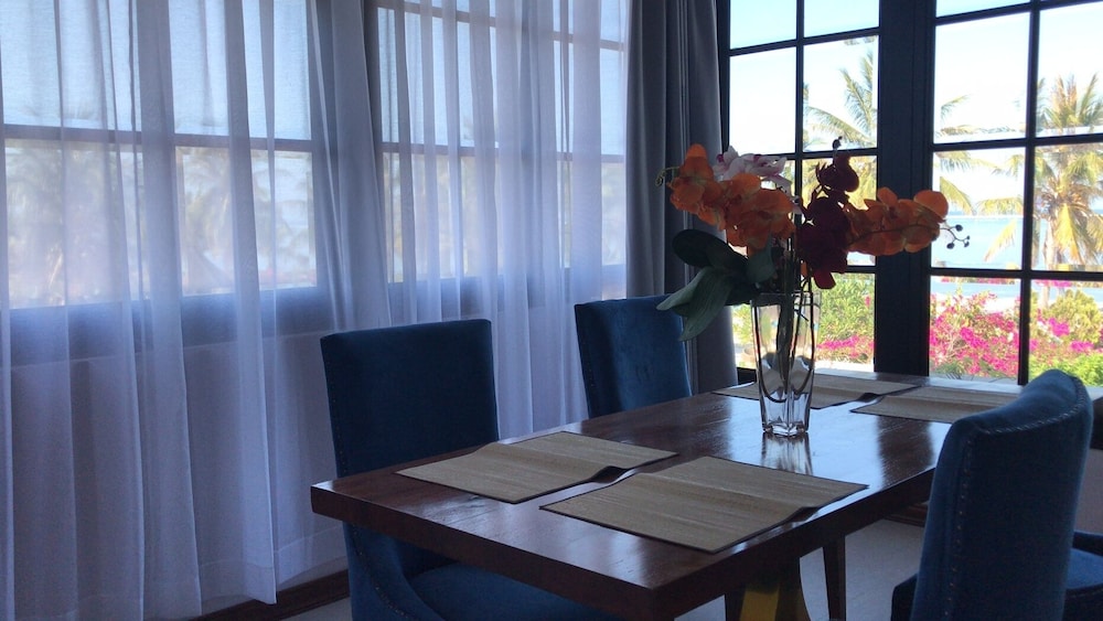 Executive Room, 1 King Bed, Non Smoking, Sea View photo 2