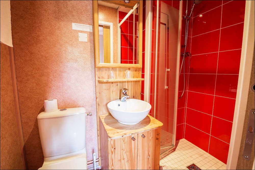 Double Room - Photo 7