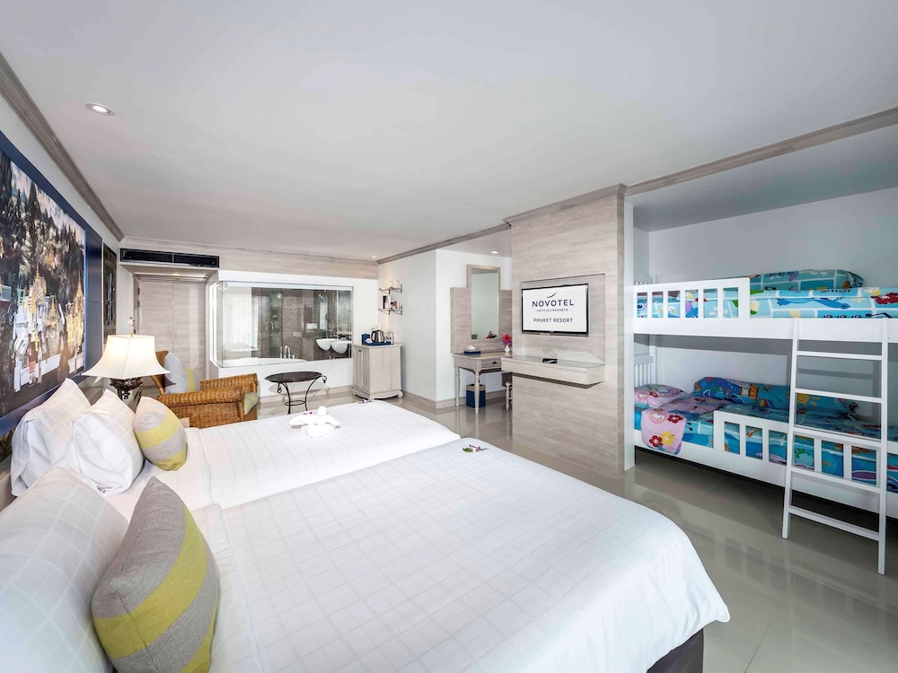 Room (1 Double bed, 1 Bunk bed) photo 2