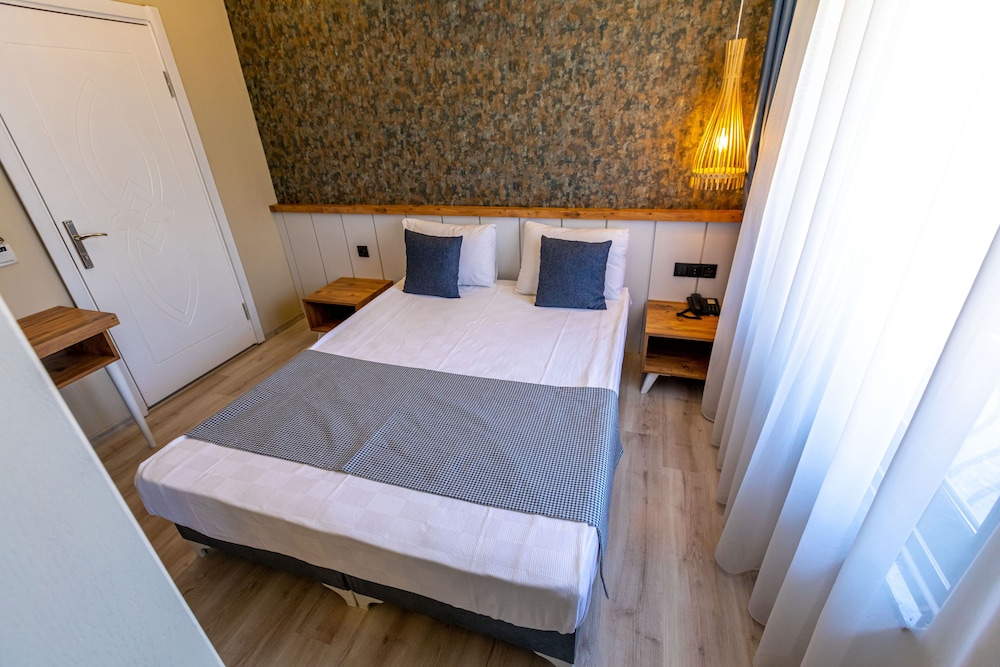 Economy Double Room photo 1
