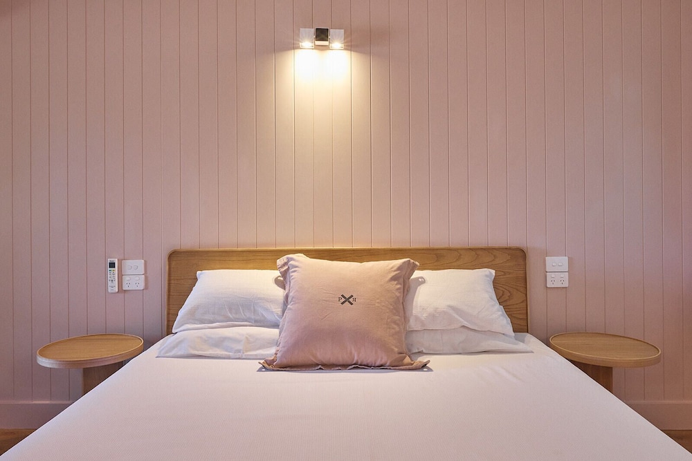 Deluxe Double or Twin Room, Lake View photo 2