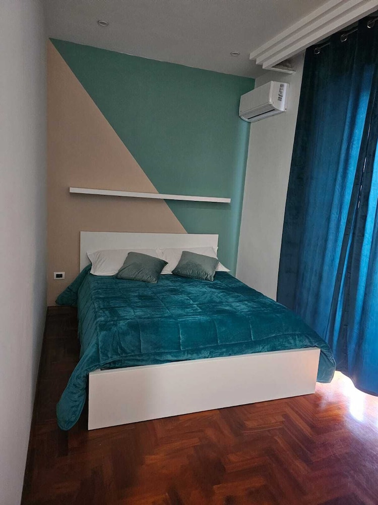 Classic Triple Room (Asso Coppe -External Private bathroom)