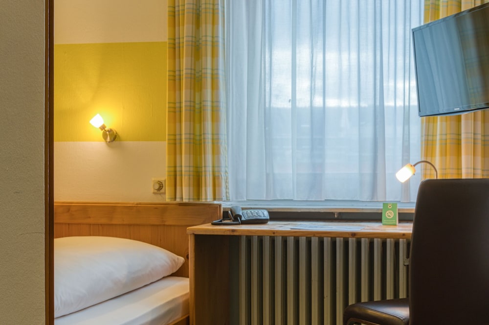 Classic Double Room - Photo 9