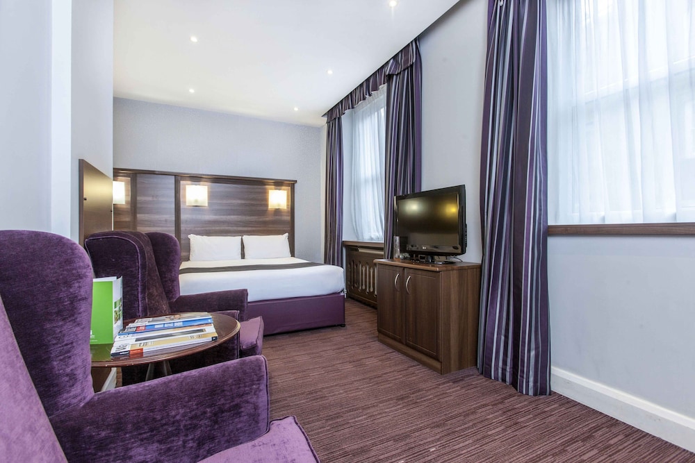 Standard Room, 2 Double Beds photo 3