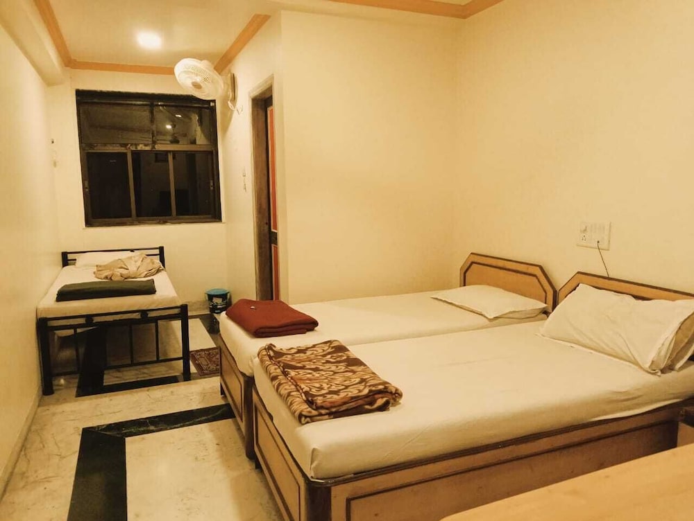 Ac Triple Room