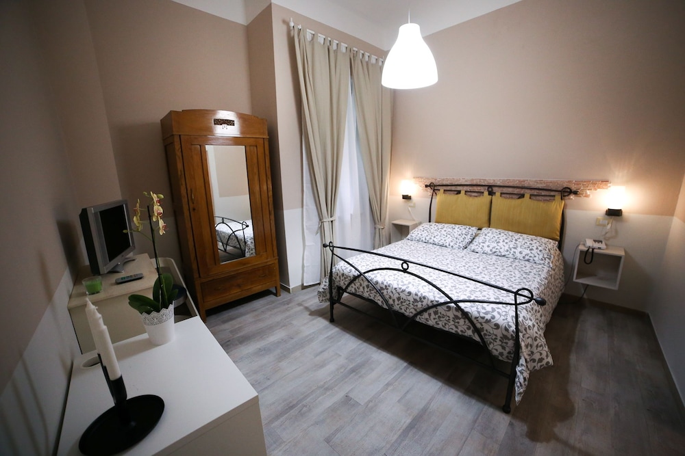 Basic Double Room photo 1