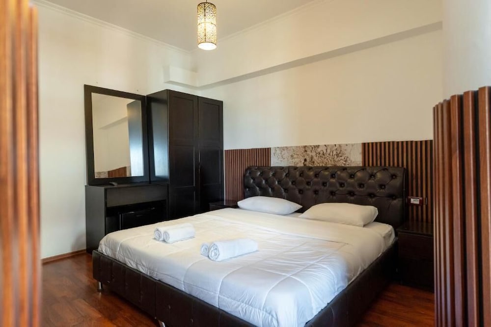 Standard Triple Room, Partial Sea View photo 2