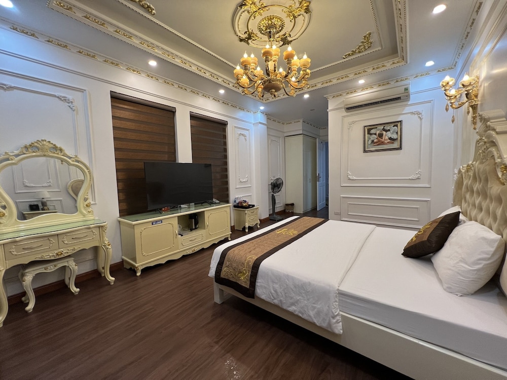Deluxe Double with Balcony - Photo 3