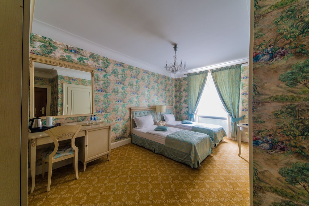Superior Double or Twin Room photo 3
