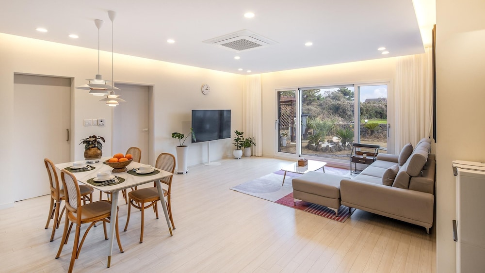 Basic Room, 2 Bedrooms (Dockchae(Jacuzzi)) photo 1