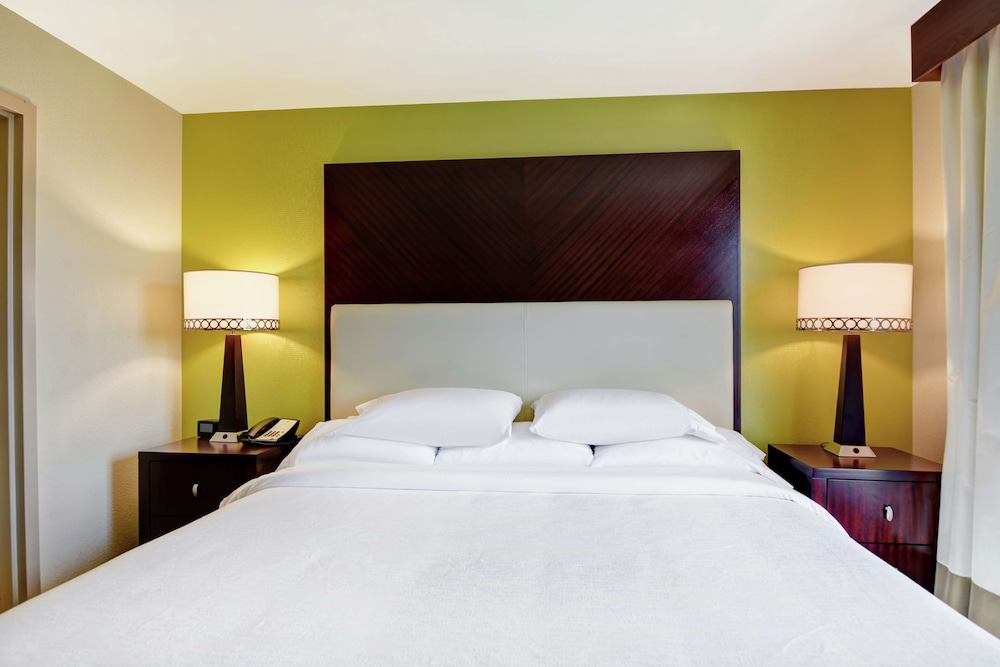 Two room suite king bed smoking - Photo 1