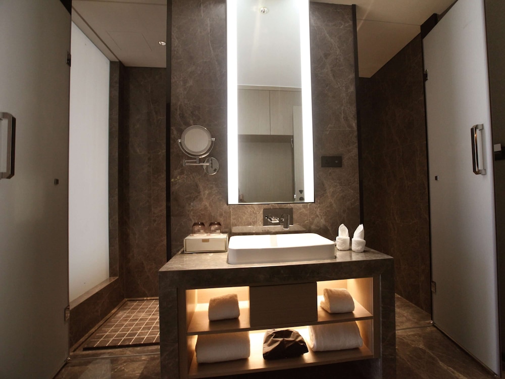 Deluxe Suite, 1 King Bed