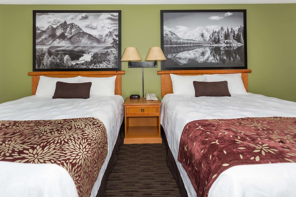Room, 2 Queen Beds, Non Smoking - Photo 3