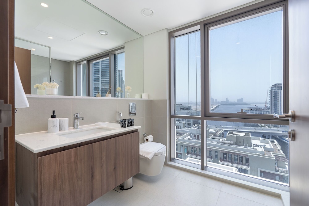 Exclusive Apartment, Balcony, City View photo 3
