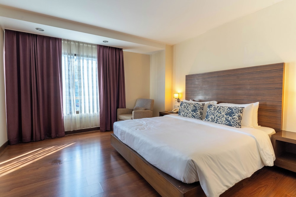 Premier Studio Suite photo 2
