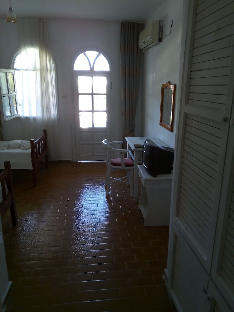 Classic Twin Room