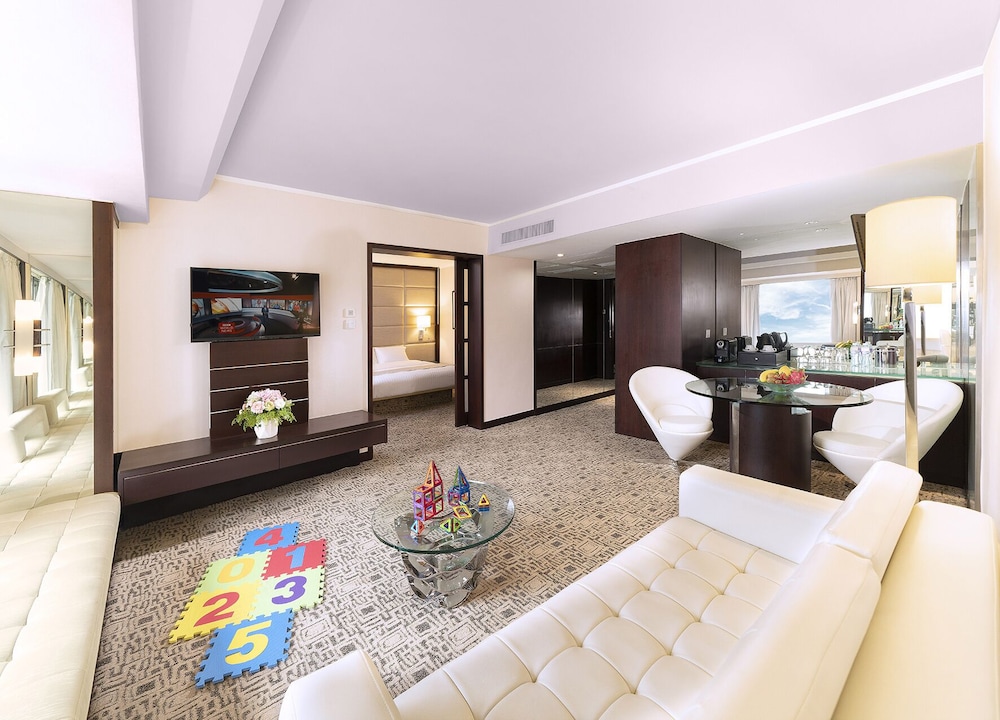 Family Deluxe Premier Room