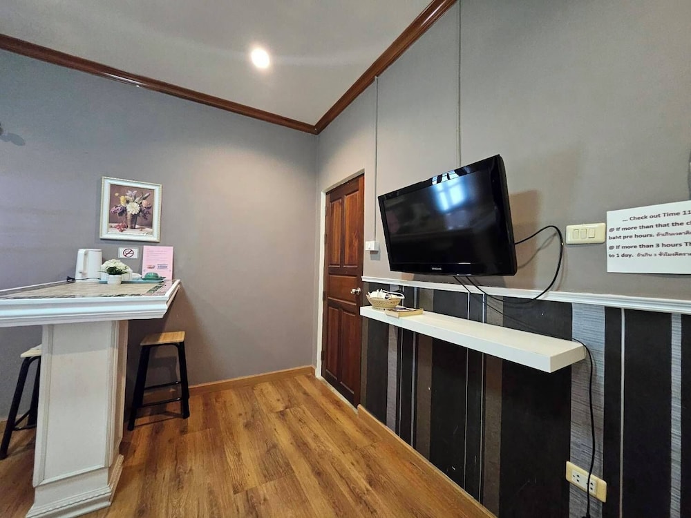 Deluxe Twin Room - Photo 2