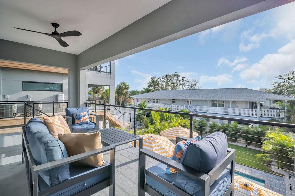 NEW 4 Bed 3 Bath Heated Salt Pool Walk2beach, Foto 47