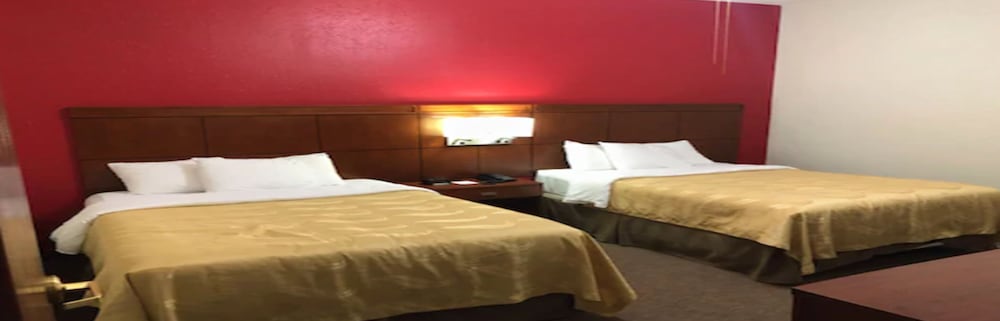 Suite, Multiple Beds, Non Smoking photo 3