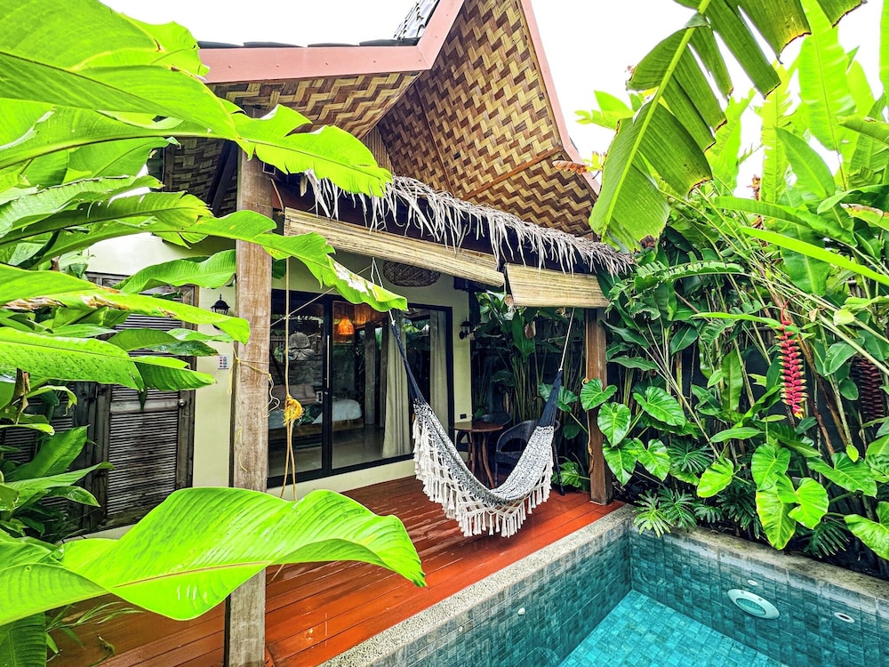 VIP Glass Villa with Falls