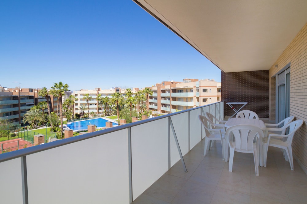 Apartment, 2 Bedrooms, Pool View - Photo 13