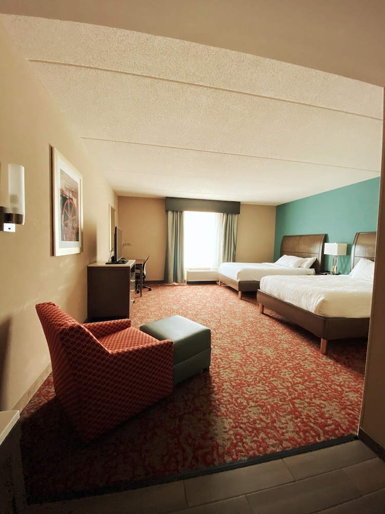 Room, 2 Queen Beds, Accessible, Bathtub (Hearing Impaired) photo 2