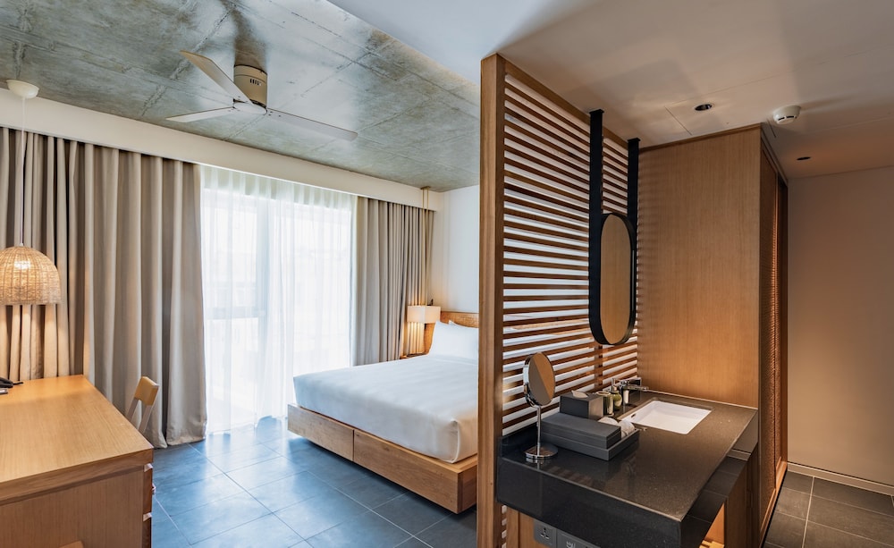 Deluxe Double Room - Photo 11