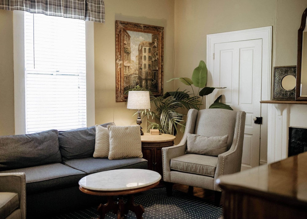 Sycamore Suite photo 1