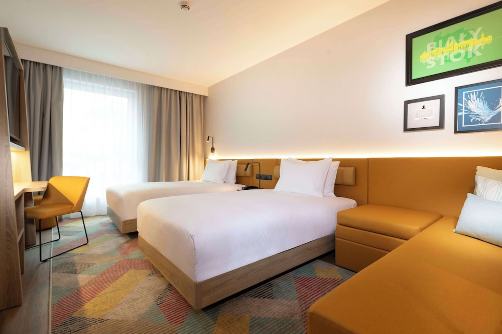 Twin Room, Multiple Beds - Photo 4