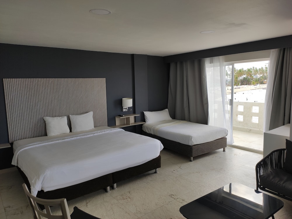 Junior Double Room, Partial Ocean View photo 1