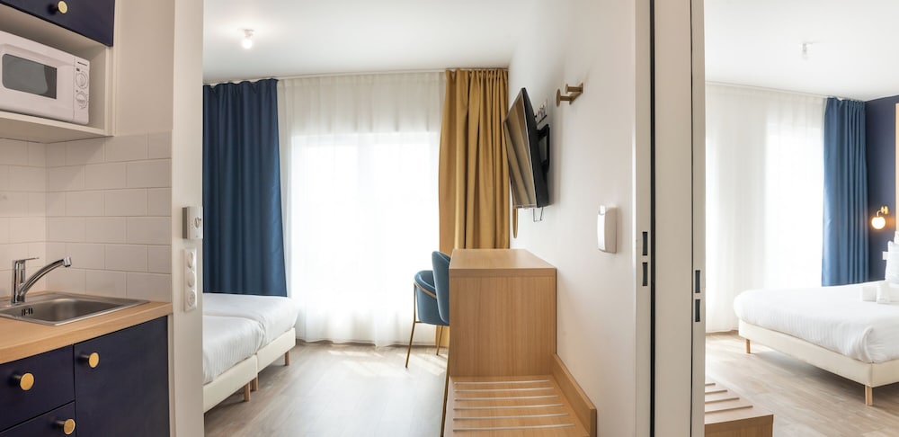 Interconnecting Studio