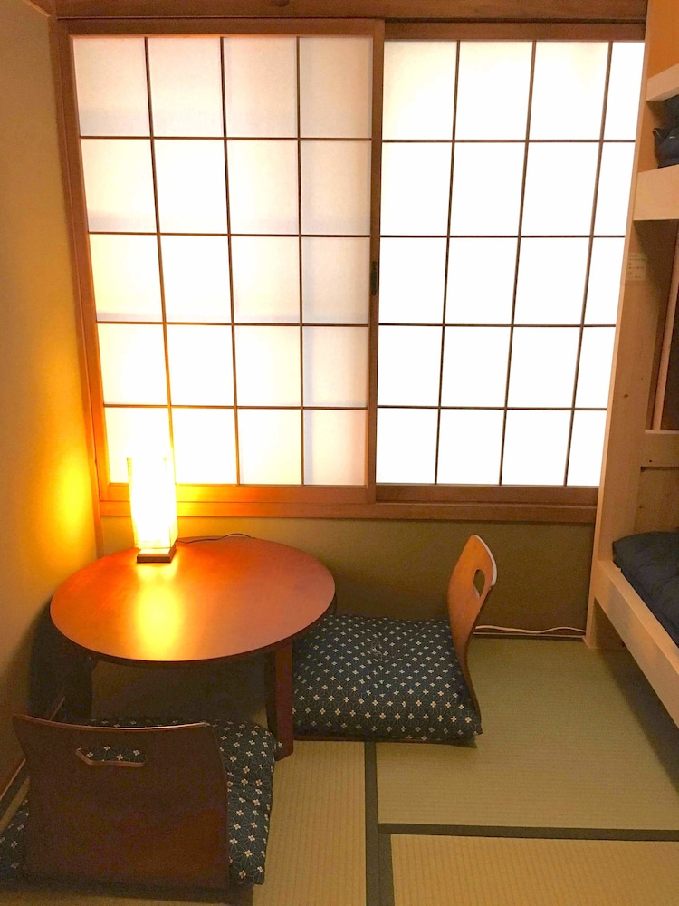 Private Bunk Bed Japanese Style Room 1B, Shared Bathroom photo 3