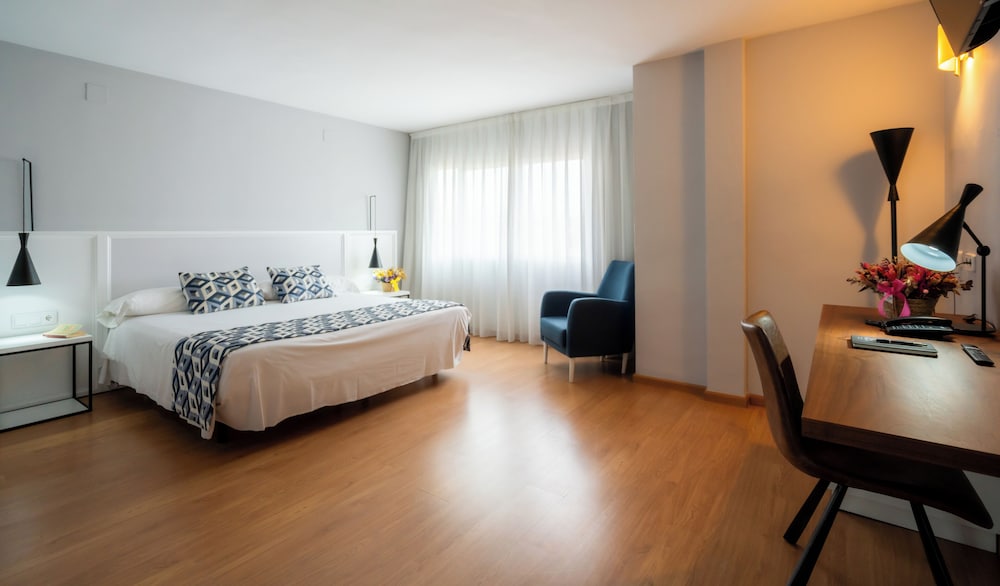 Double Room - Photo 4