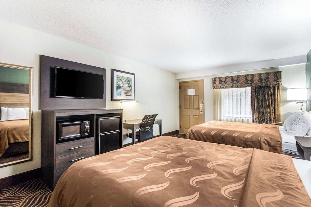 Room, 2 Queen Beds, Accessible, Non Smoking - Photo 4