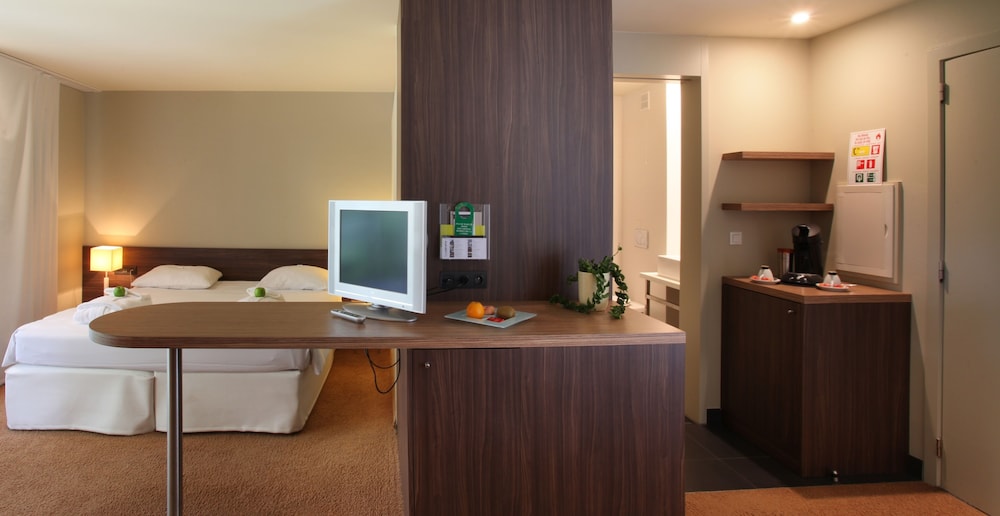 Deluxe Double Room Single Use photo 2