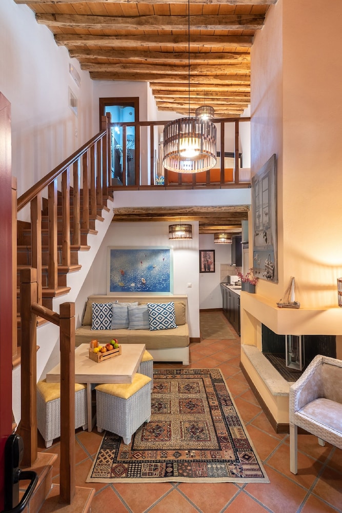 One Bedroom Residence (Split Level) | 45m² photo 1
