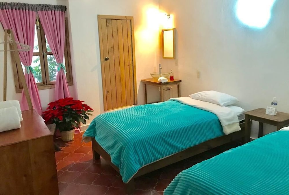 Double Room, Private Bathroom (2 beds)