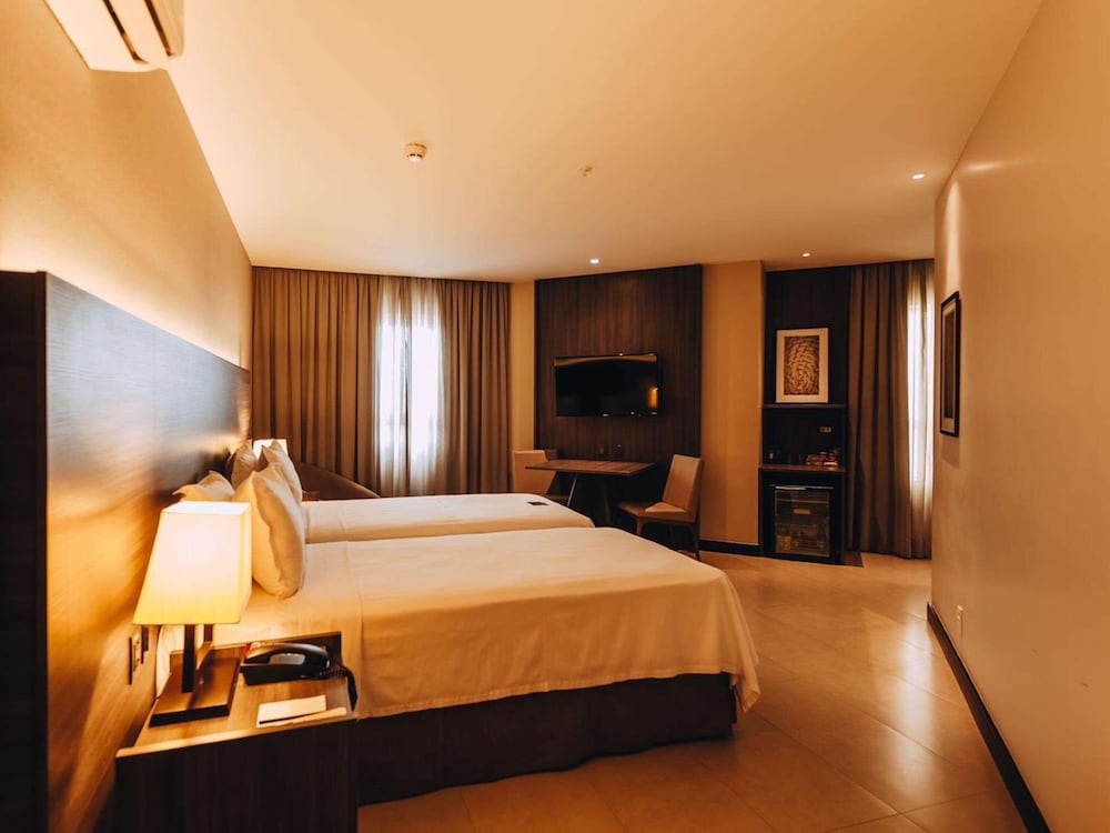Deluxe Room, 1 King Bed, Sea View